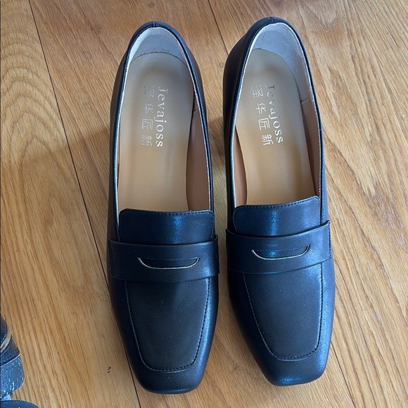 Black Leather Loafers by Jevajoss, NIB, size 5 - Picture 5 of 5